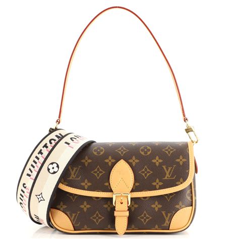 pochette louis vuitton 26|louis vuitton diane bag.